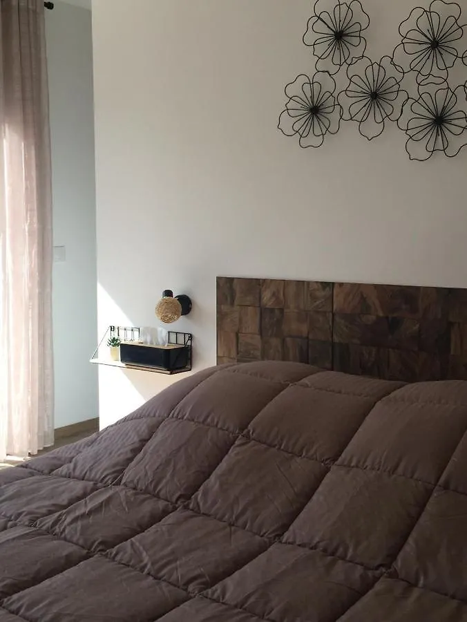 Bed & Breakfast Au Petit Bueix Bed and Breakfast Sillans-la Cascade Frankrig